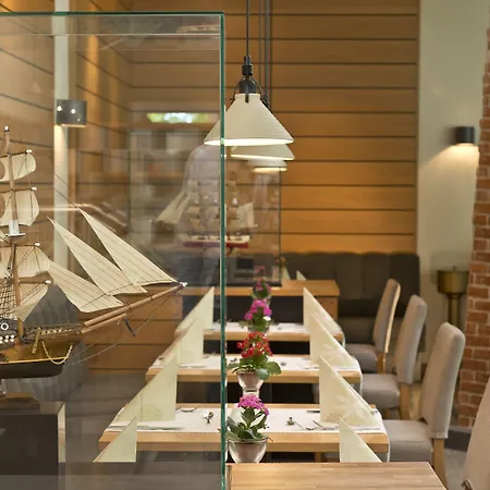 Ifa吕根岛度假酒店