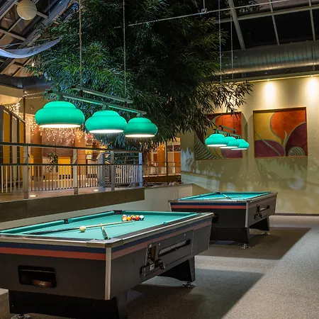 酒店 Ifa吕根岛度假酒店