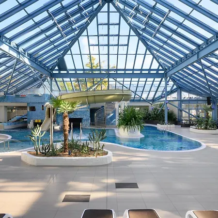 酒店 Ifa吕根岛度假酒店