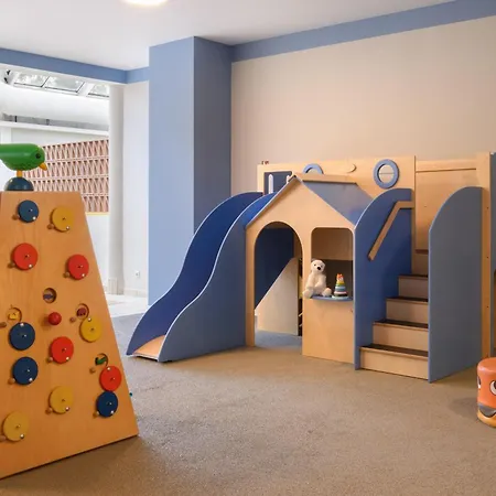 酒店 Ifa吕根岛度假酒店 3*